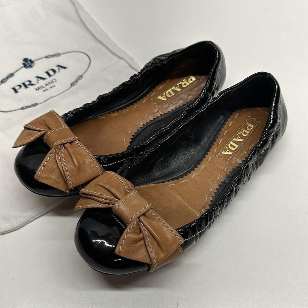 Prada Ballet Flats Bow Ballerina Slip On Shoes Patent Leather Black Tan 36.5